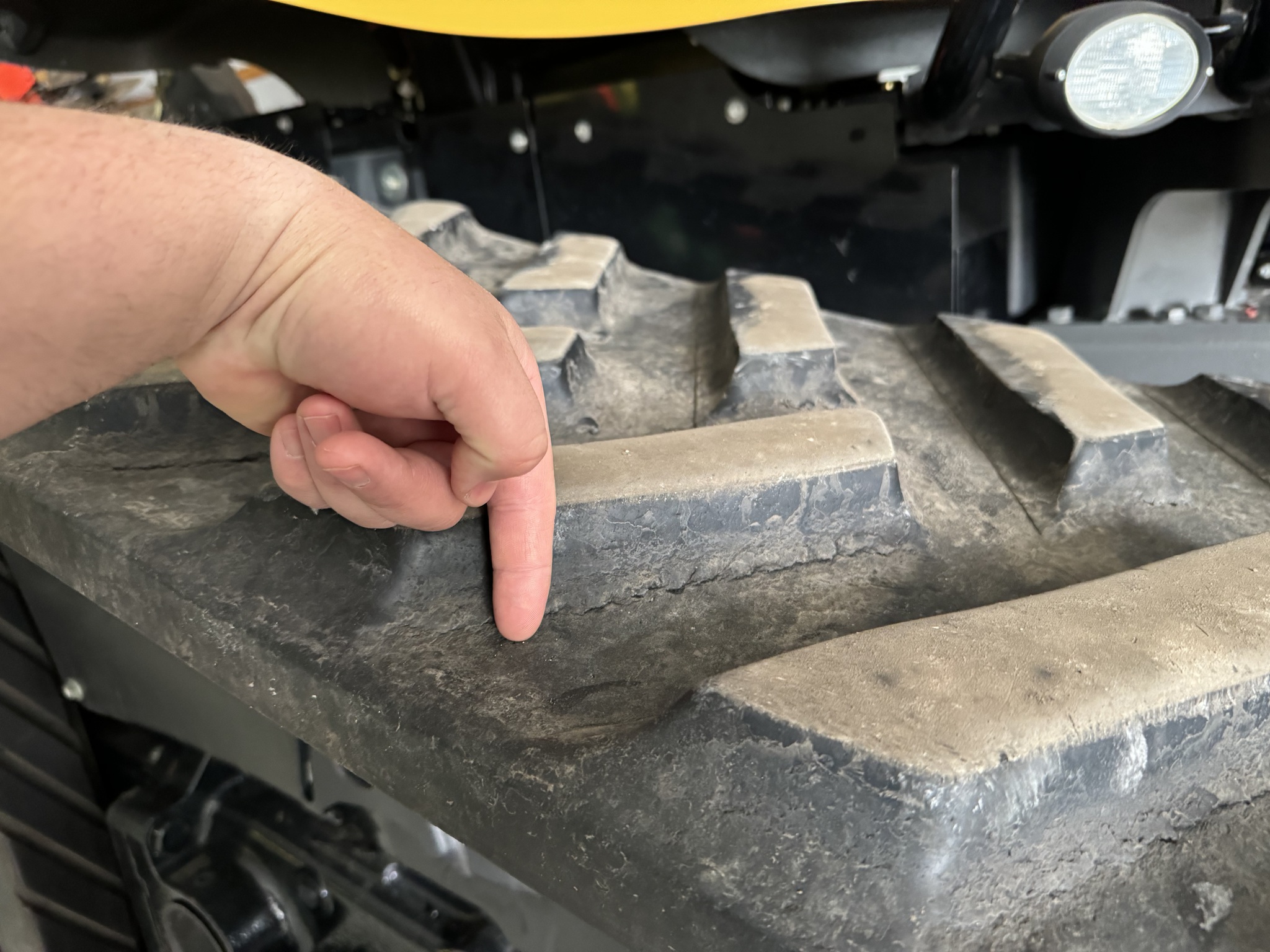 2013 Challenger MT765D Image 7