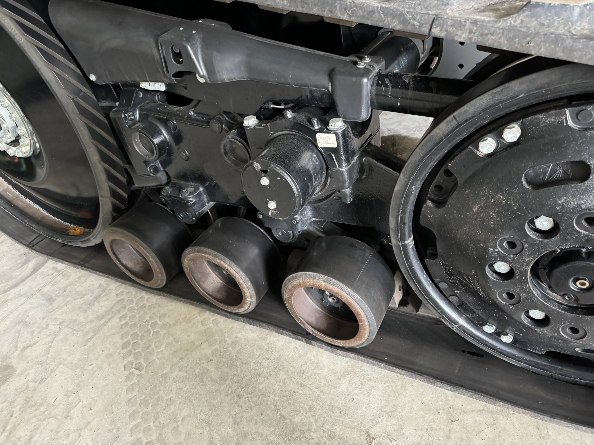 2013 Challenger MT765D Image 6