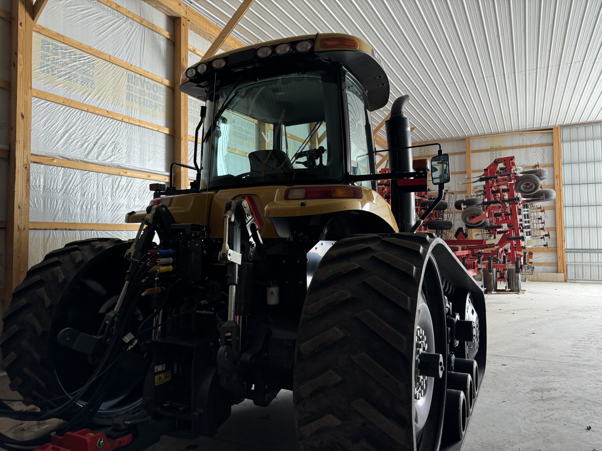 2013 Challenger MT765D Image 5