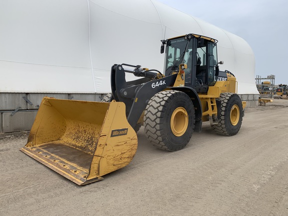 Photo of a 2017 John Deere 644K