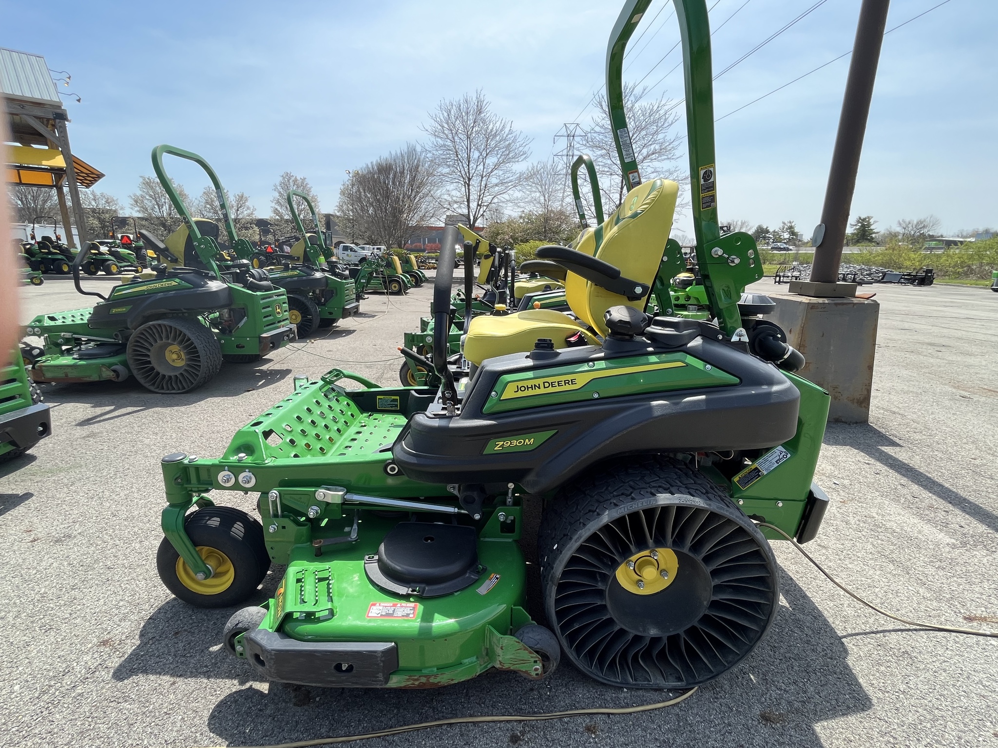 自転車本体 JOHN DEERE John Deere Z930M-54″ 26 HP Kawasaki - Minnesota Equipment