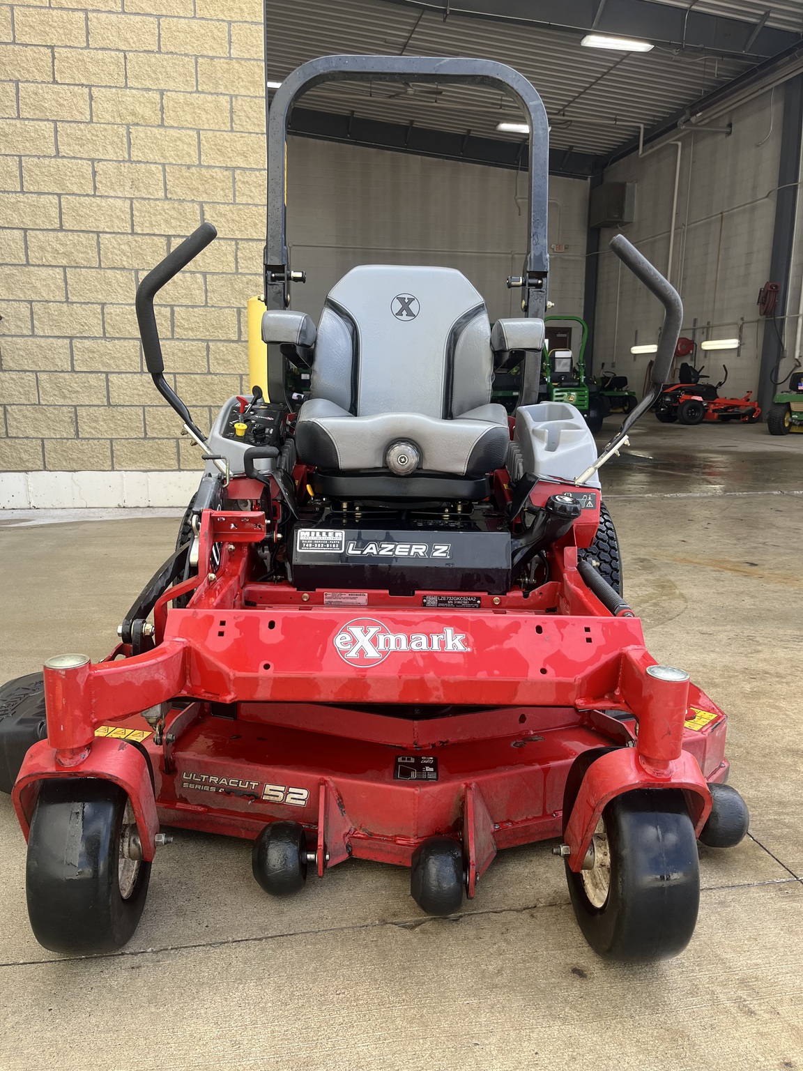 Exmark LZE732GKC Image 5