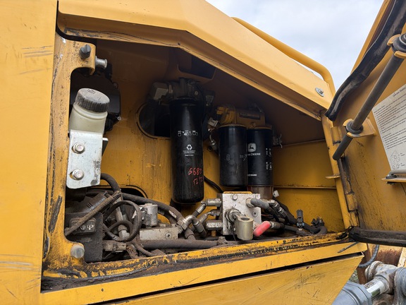 2015 John Deere 1050K