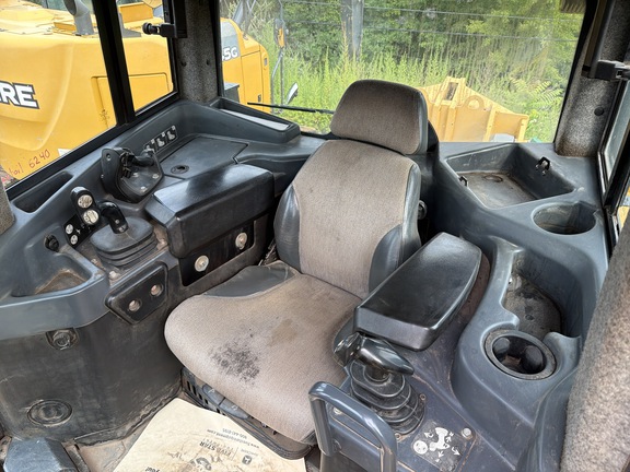 2015 John Deere 1050K