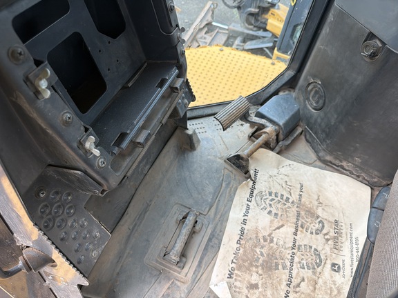2015 John Deere 1050K