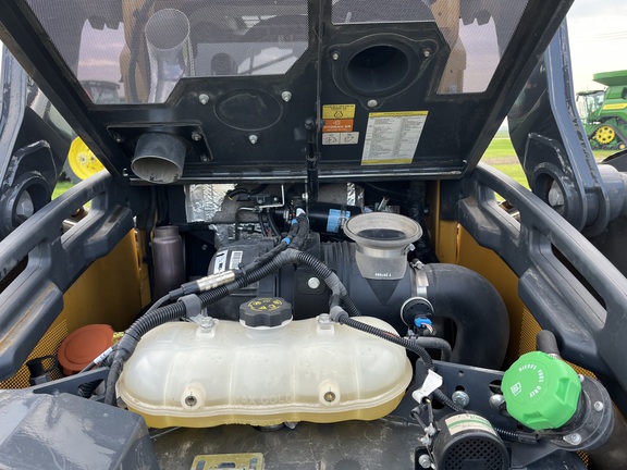 2023 John Deere 325G - Photo13