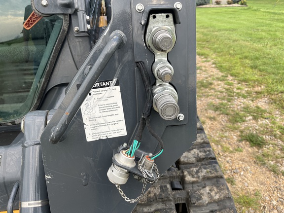 2023 John Deere 325G - Photo23