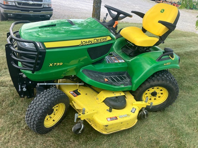 2015 John Deere X739 Image 1
