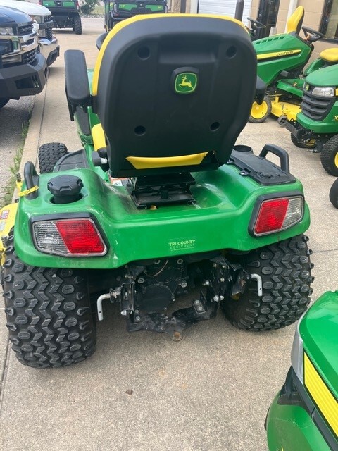 2015 John Deere X739 Image 4
