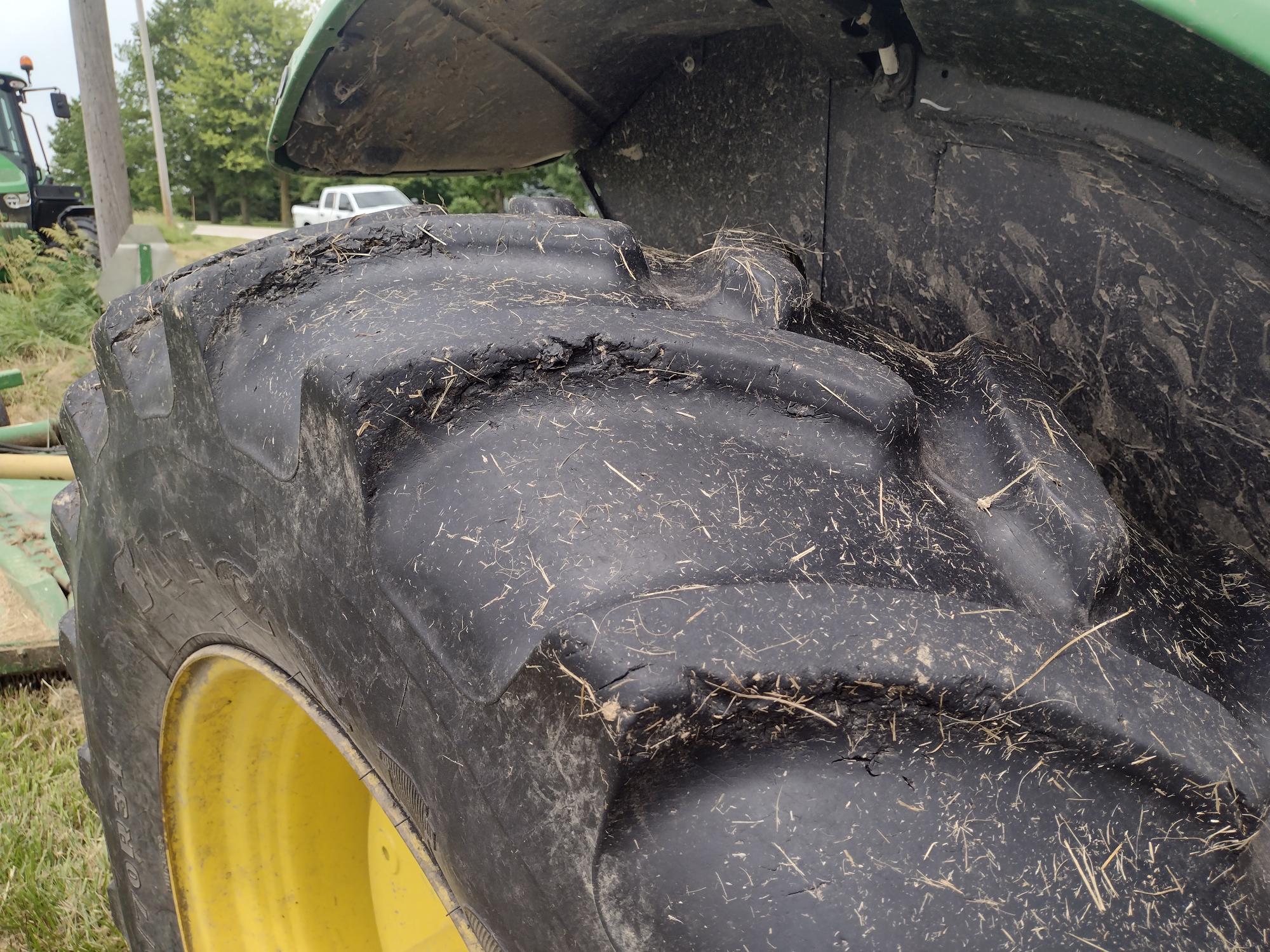 2021 John Deere 6120M Image 12