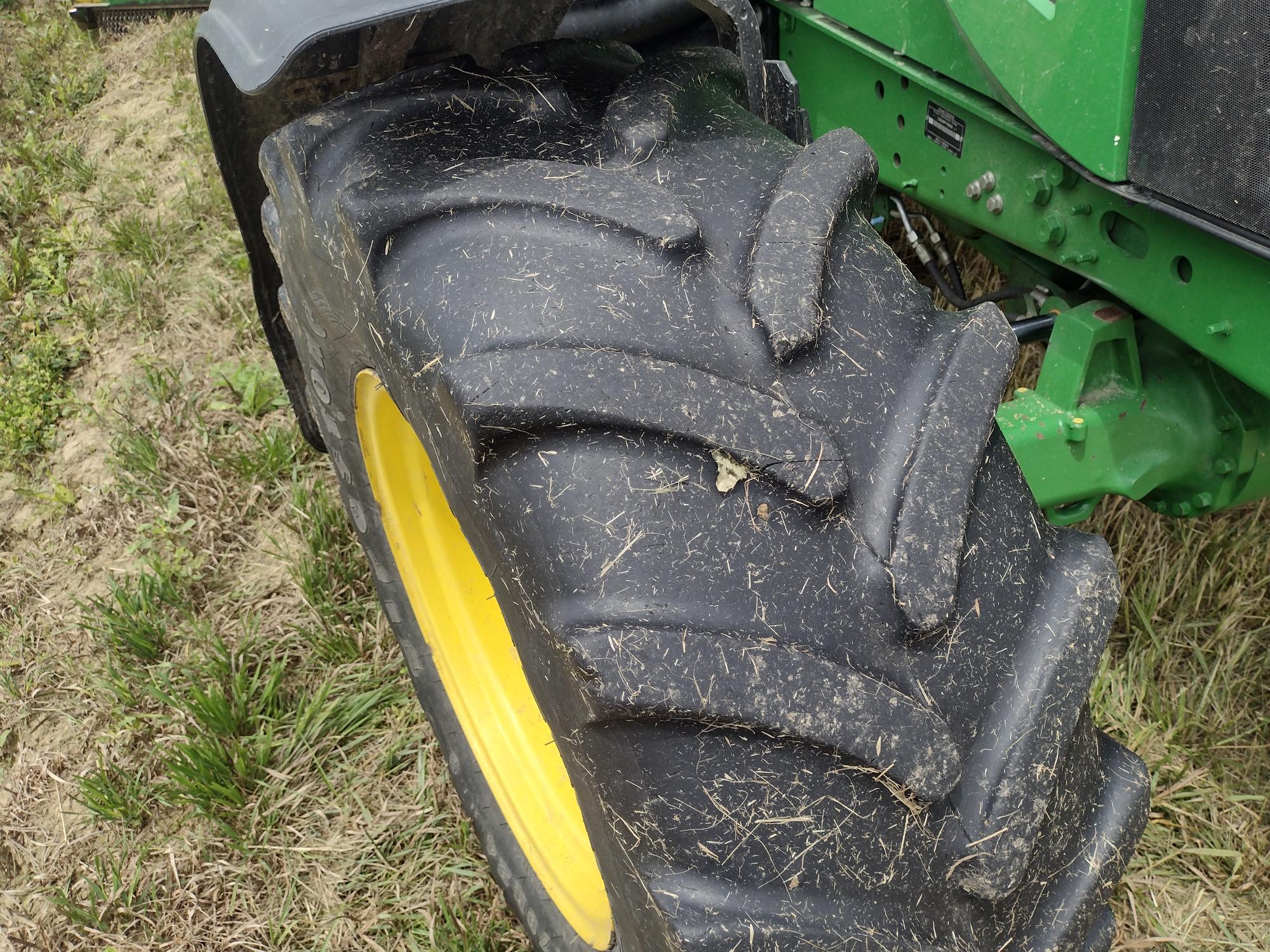 2021 John Deere 6120M Image 6