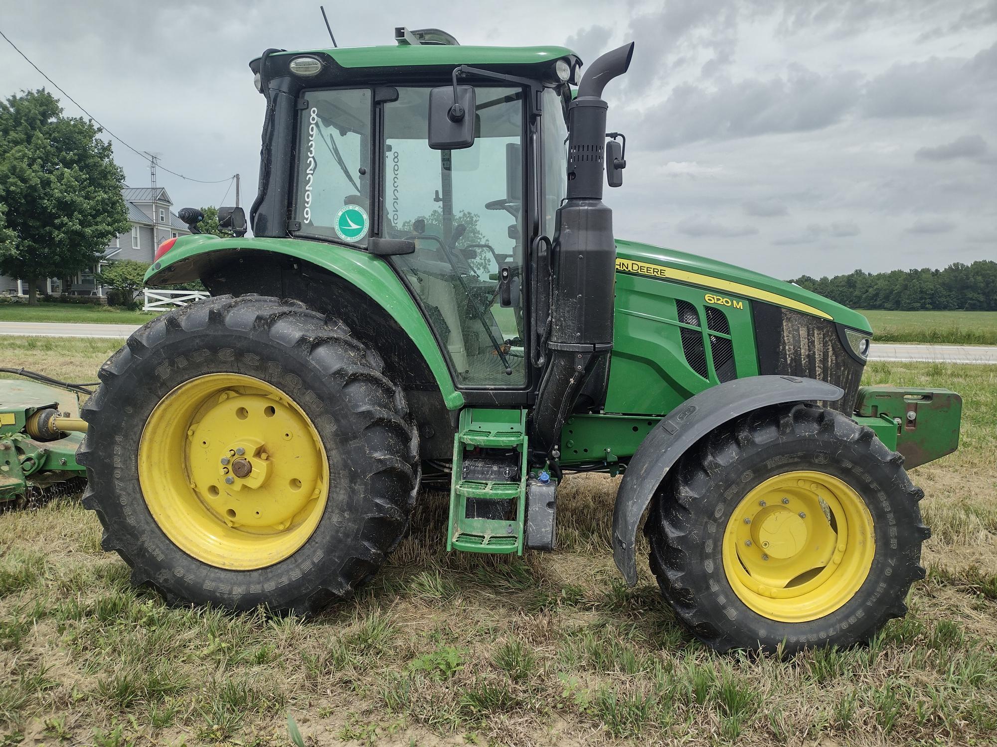 2021 John Deere 6120M Image 11