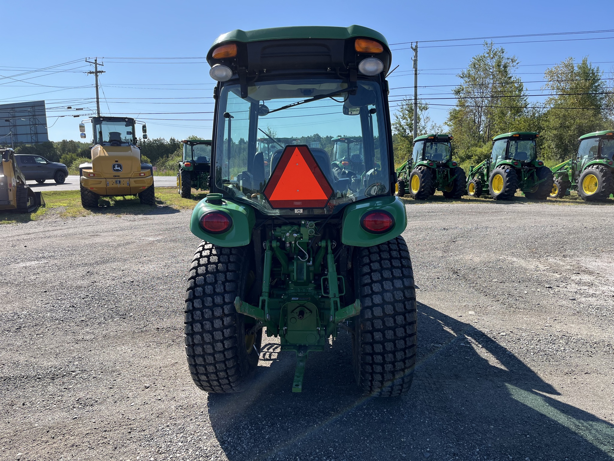 2015 John Deere 3039R Image 7
