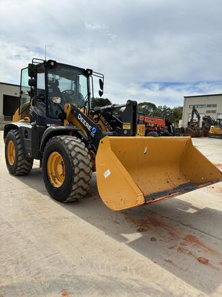 Photo of 2024 John Deere 344 P