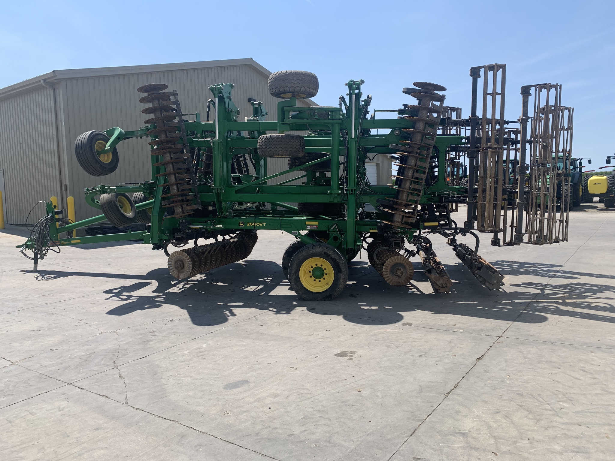 2021 John Deere 2660VT Image 8