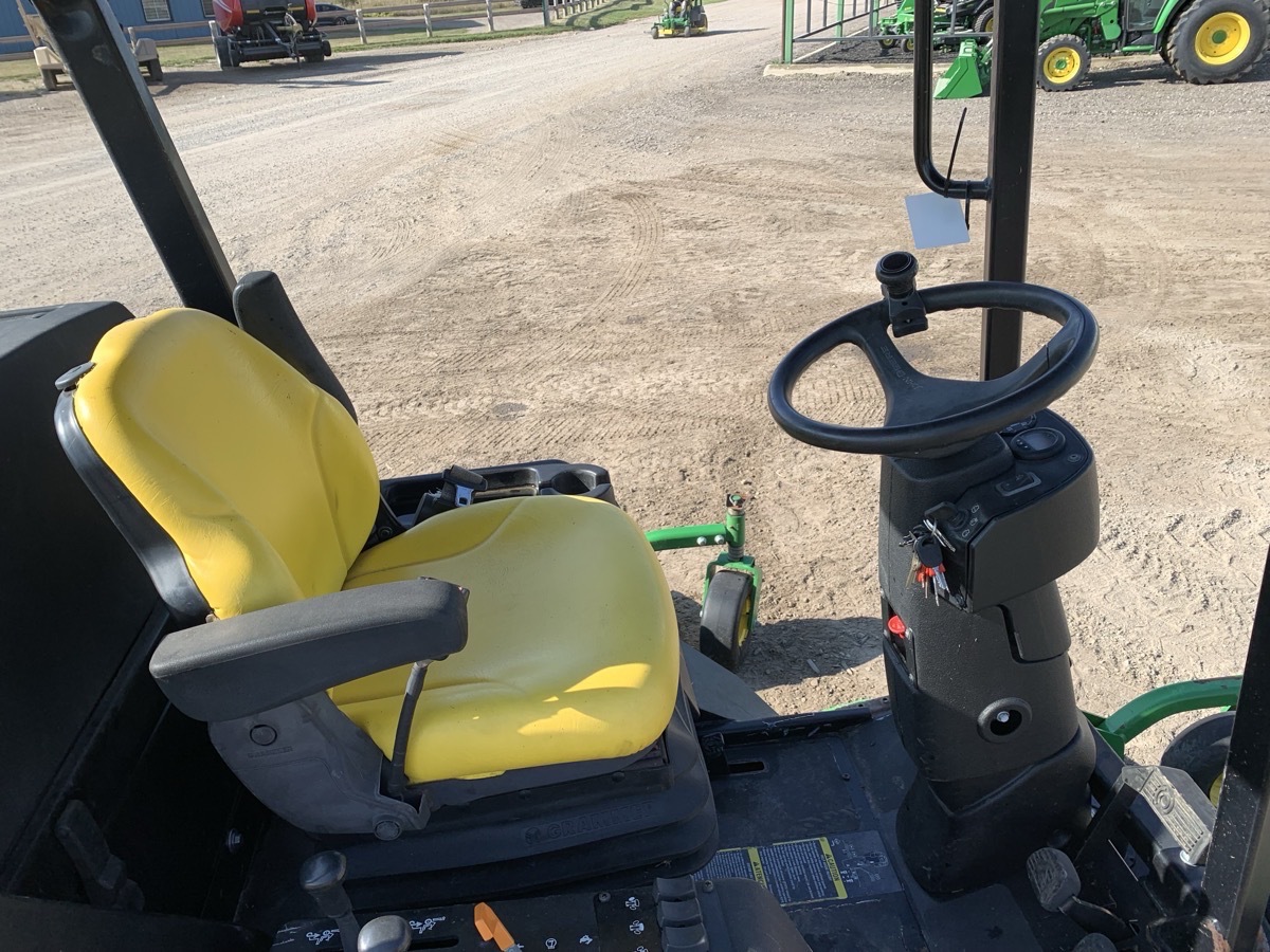 2018 John Deere 1600 Series III Image 4