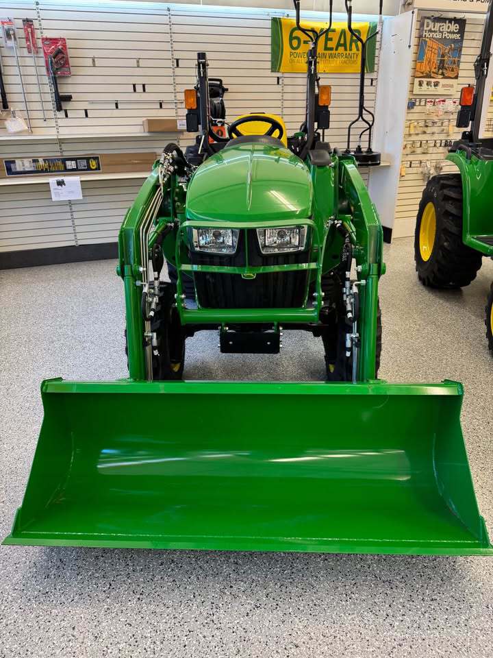 2025 John Deere 3025E Image 2
