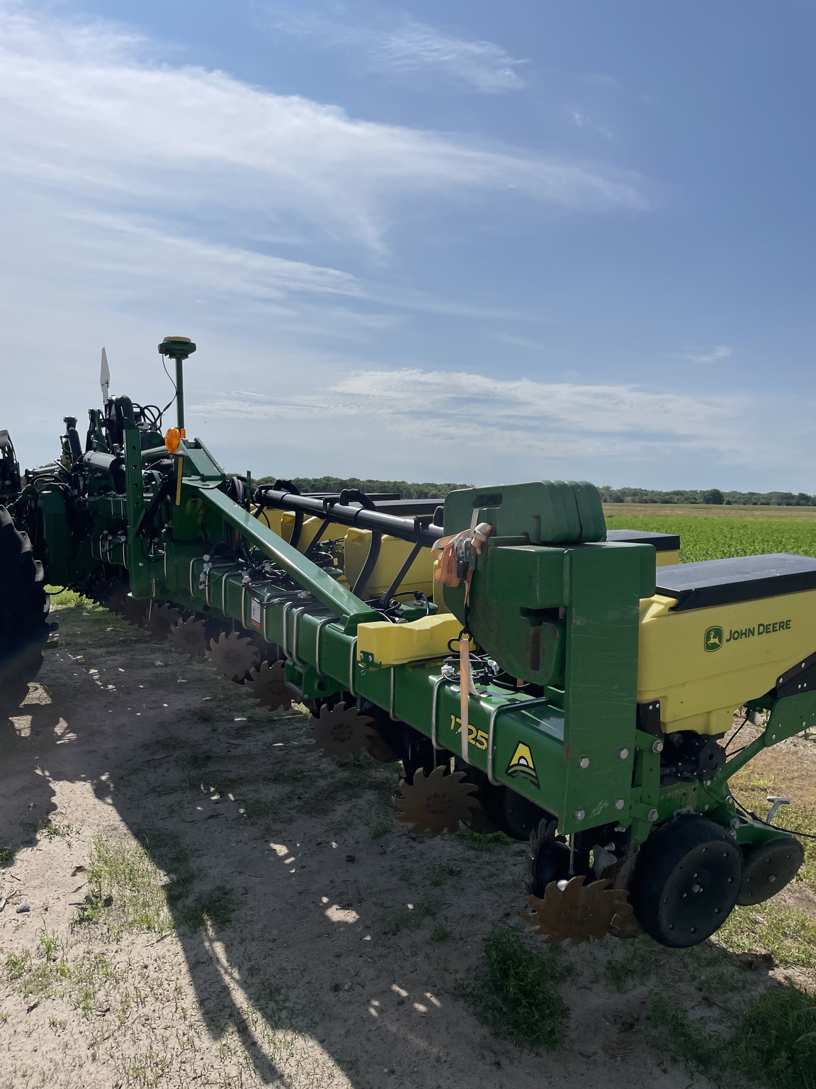 2024 John Deere 1725 Image 1