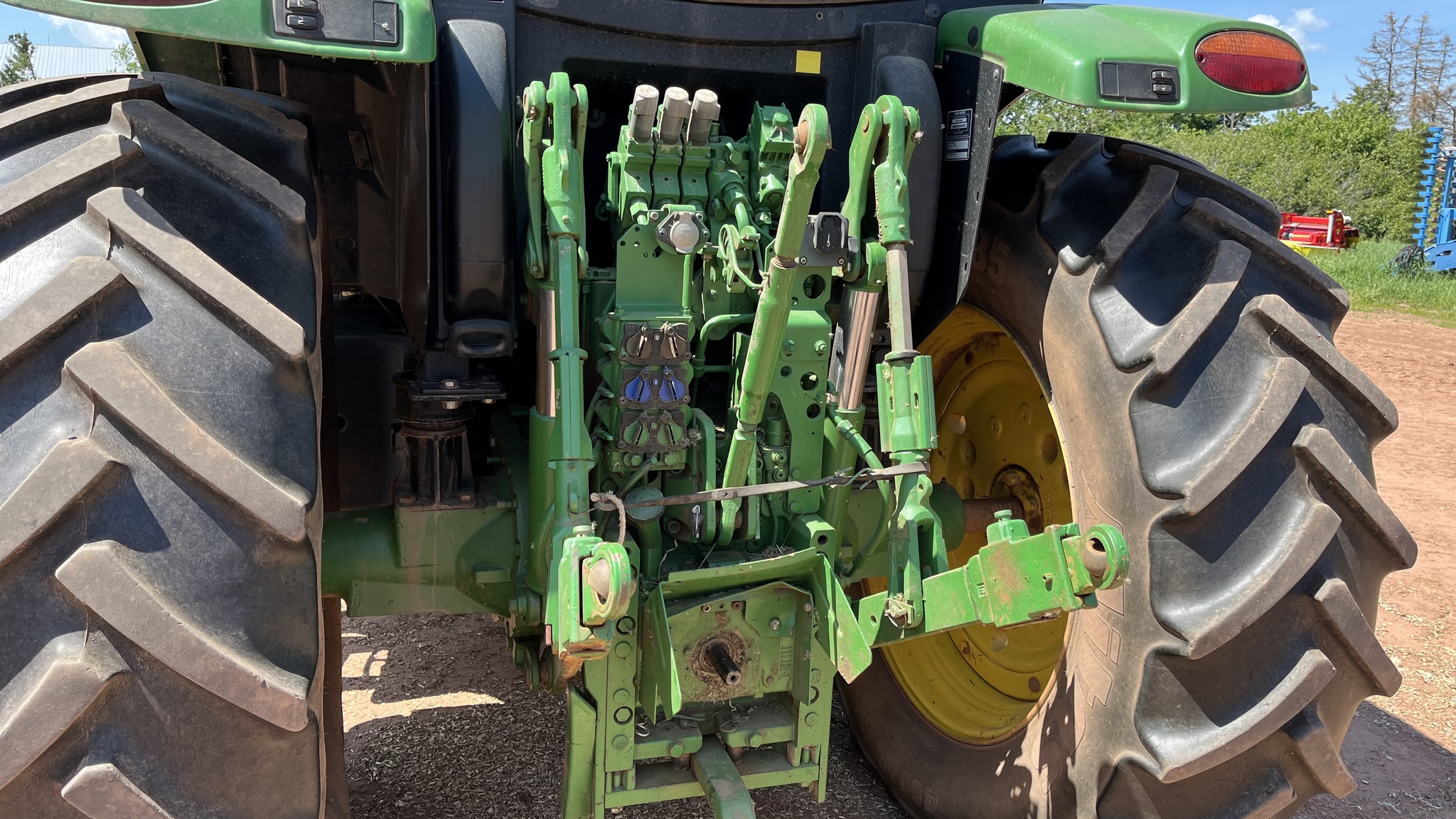 2019 John Deere 6130R Image 7