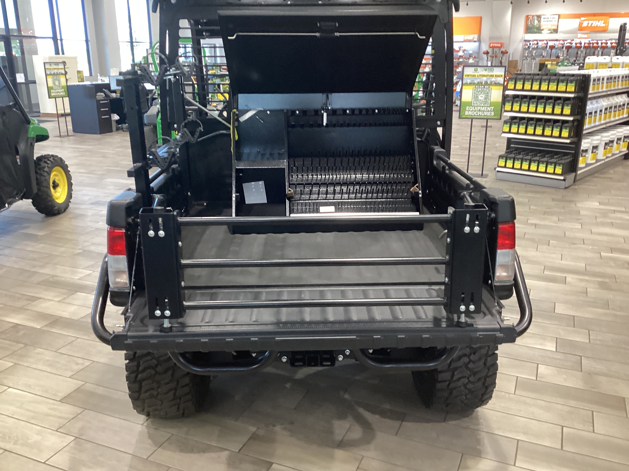 2023 John Deere XUV 835M Image 7