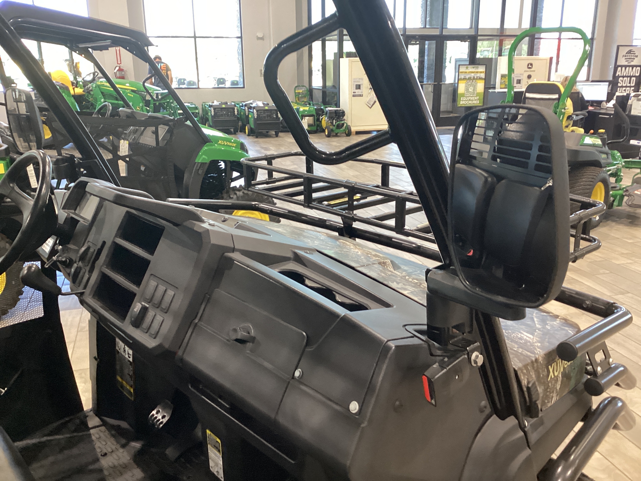 2023 John Deere XUV 835M Image 14