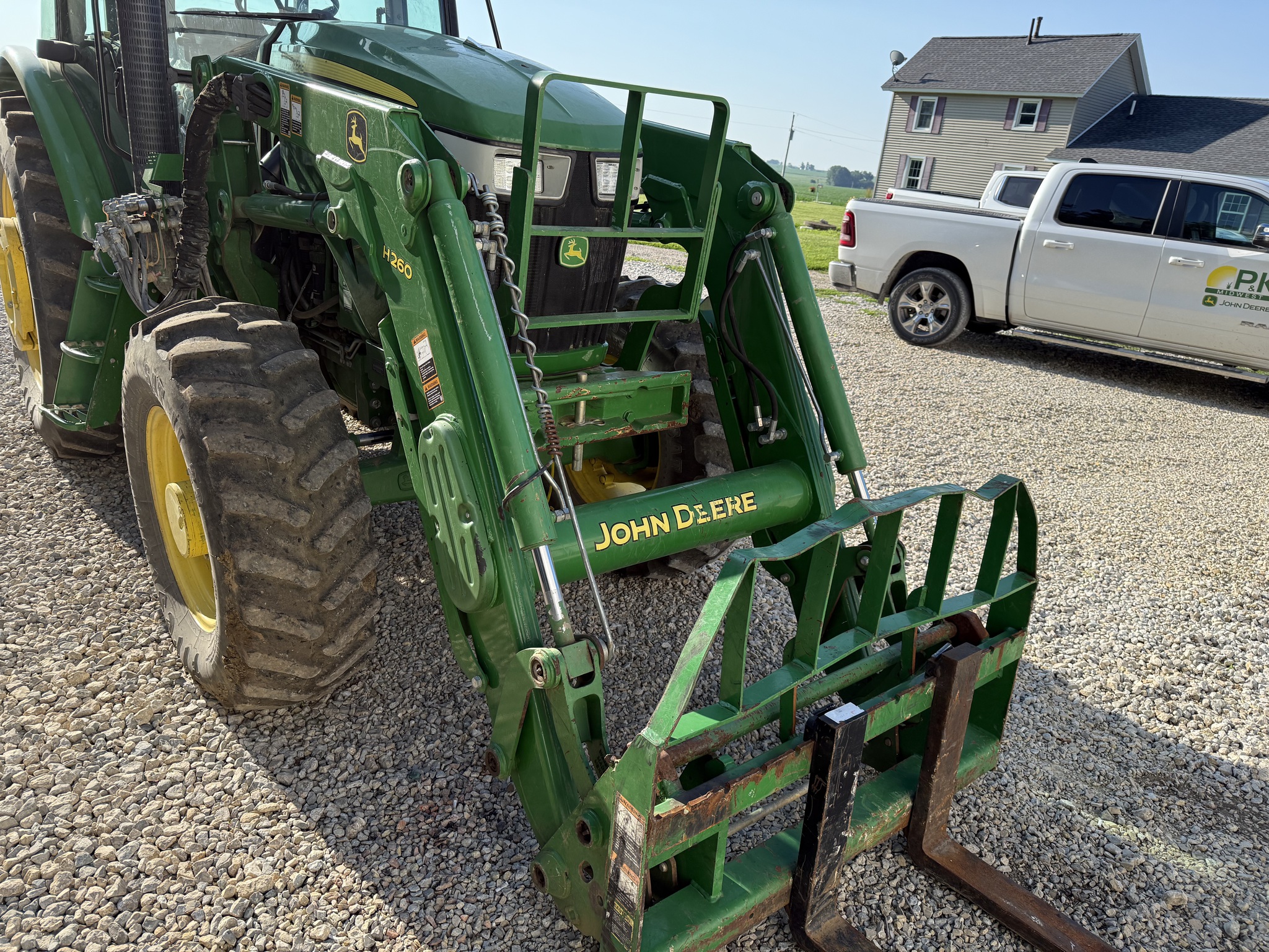 2015 John Deere 6140D Image 11