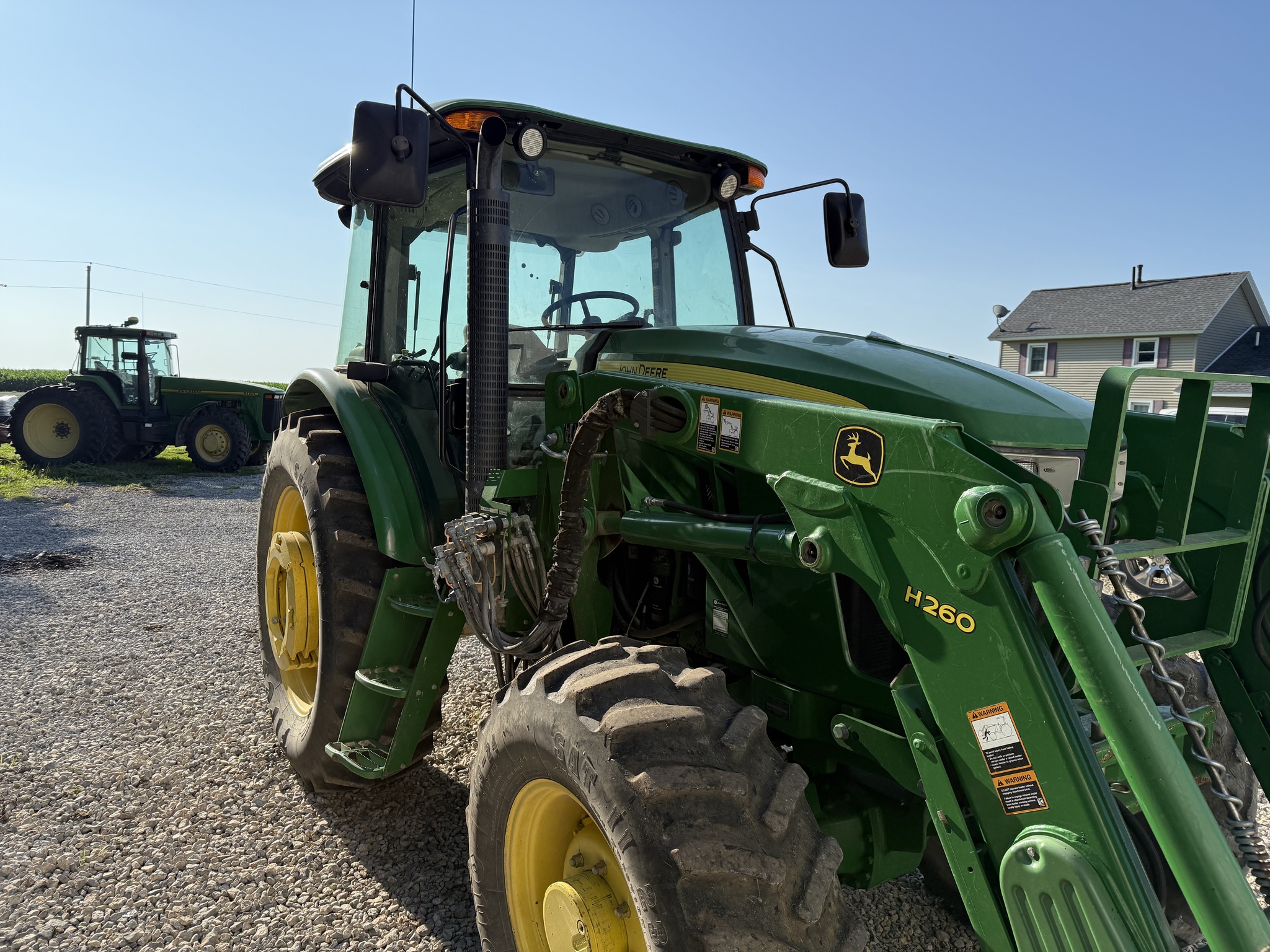 2015 John Deere 6140D Image 10