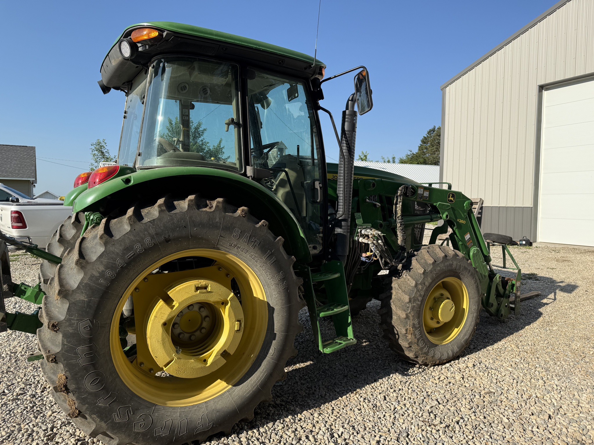 2015 John Deere 6140D Image 6