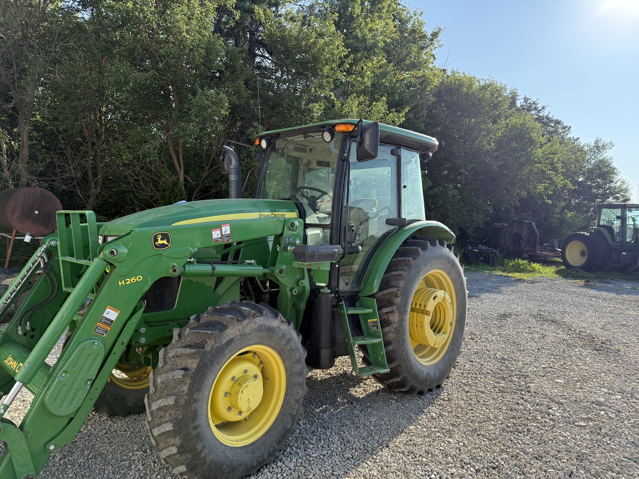 2015 John Deere 6140D Image 2
