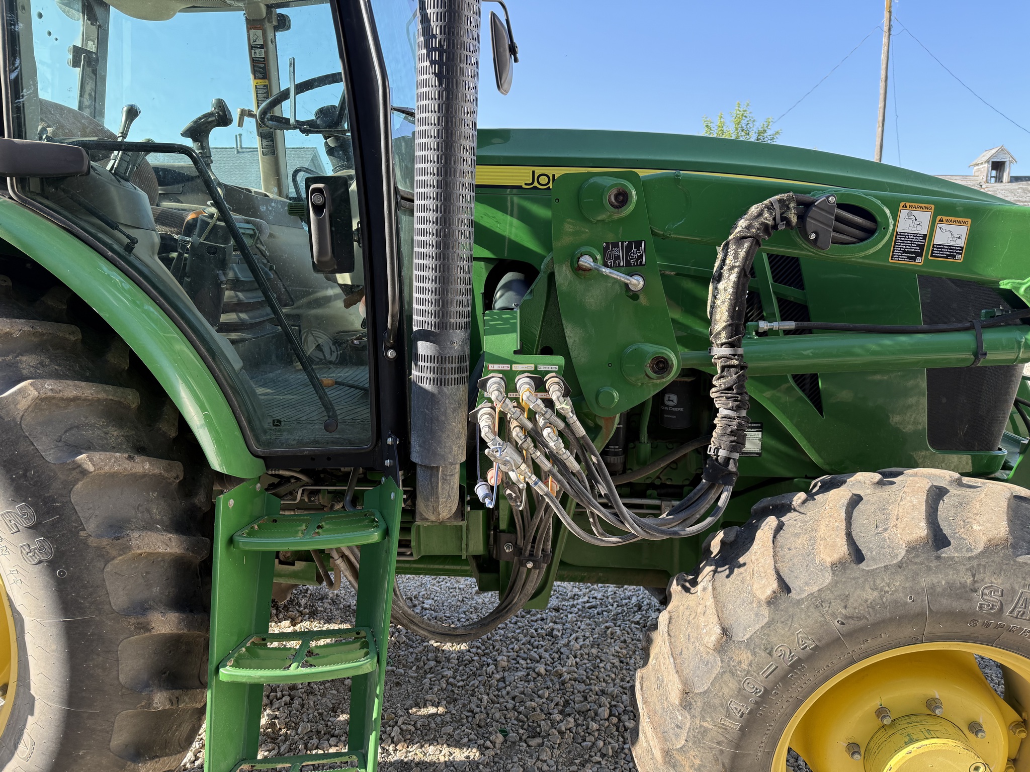 2015 John Deere 6140D Image 8