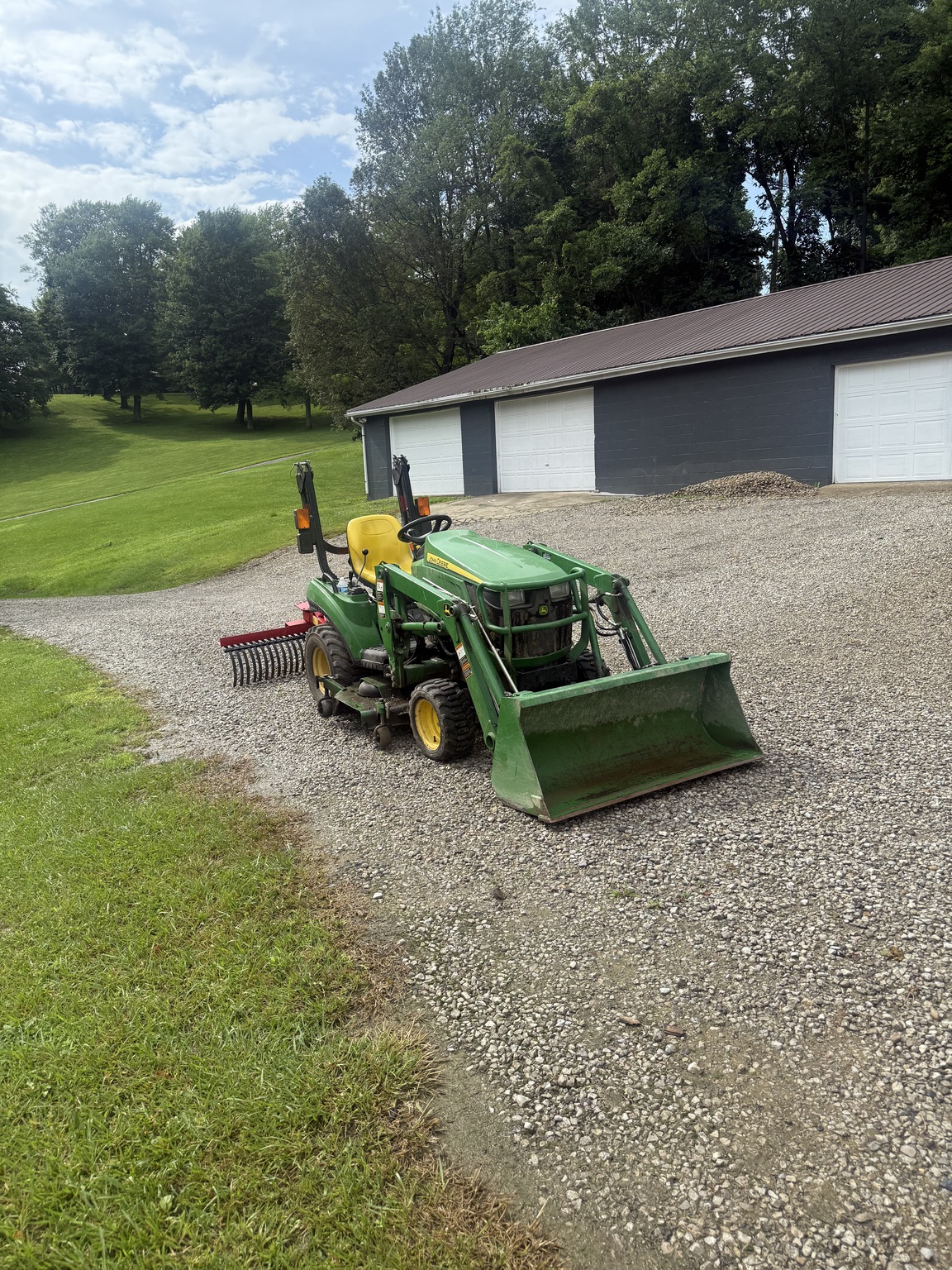 2015 John Deere 1023E Image 3