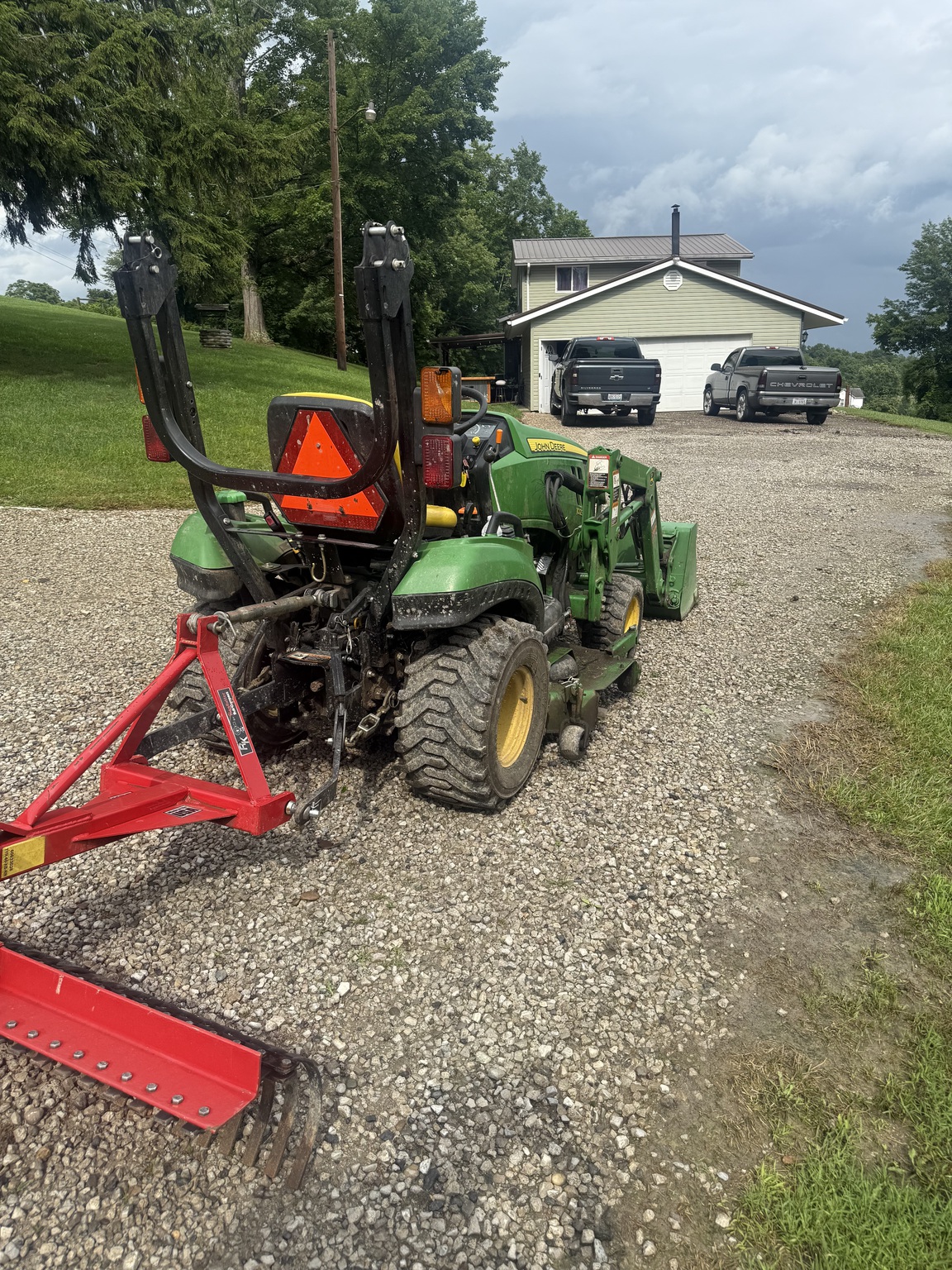 2015 John Deere 1023E Image 2