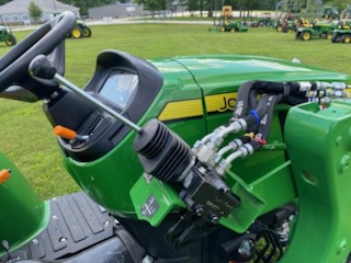 2025 John Deere 3038E Image 5