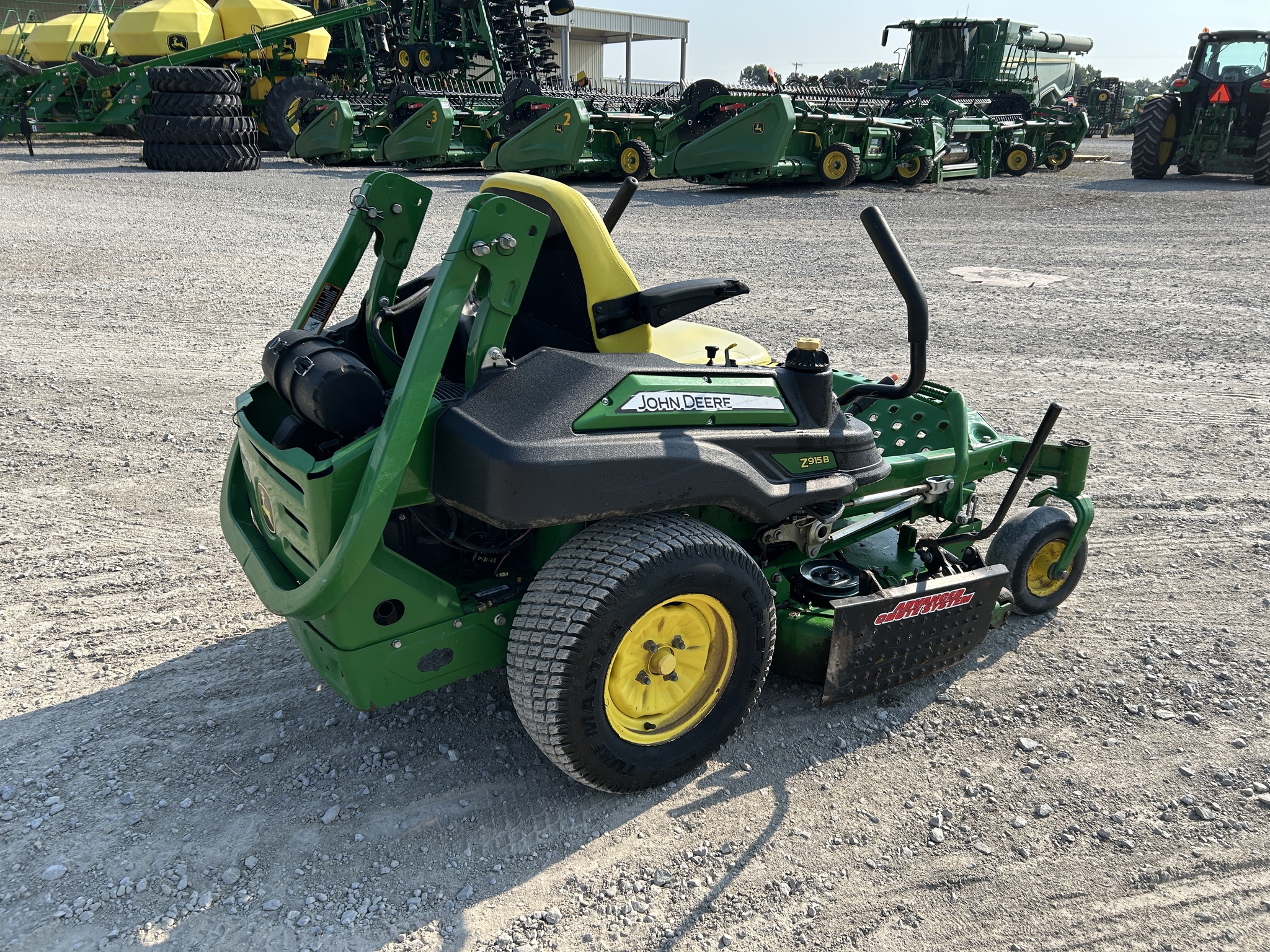  2016 John Deere Z915B at Heritage Tractor in Pittsburg, KS