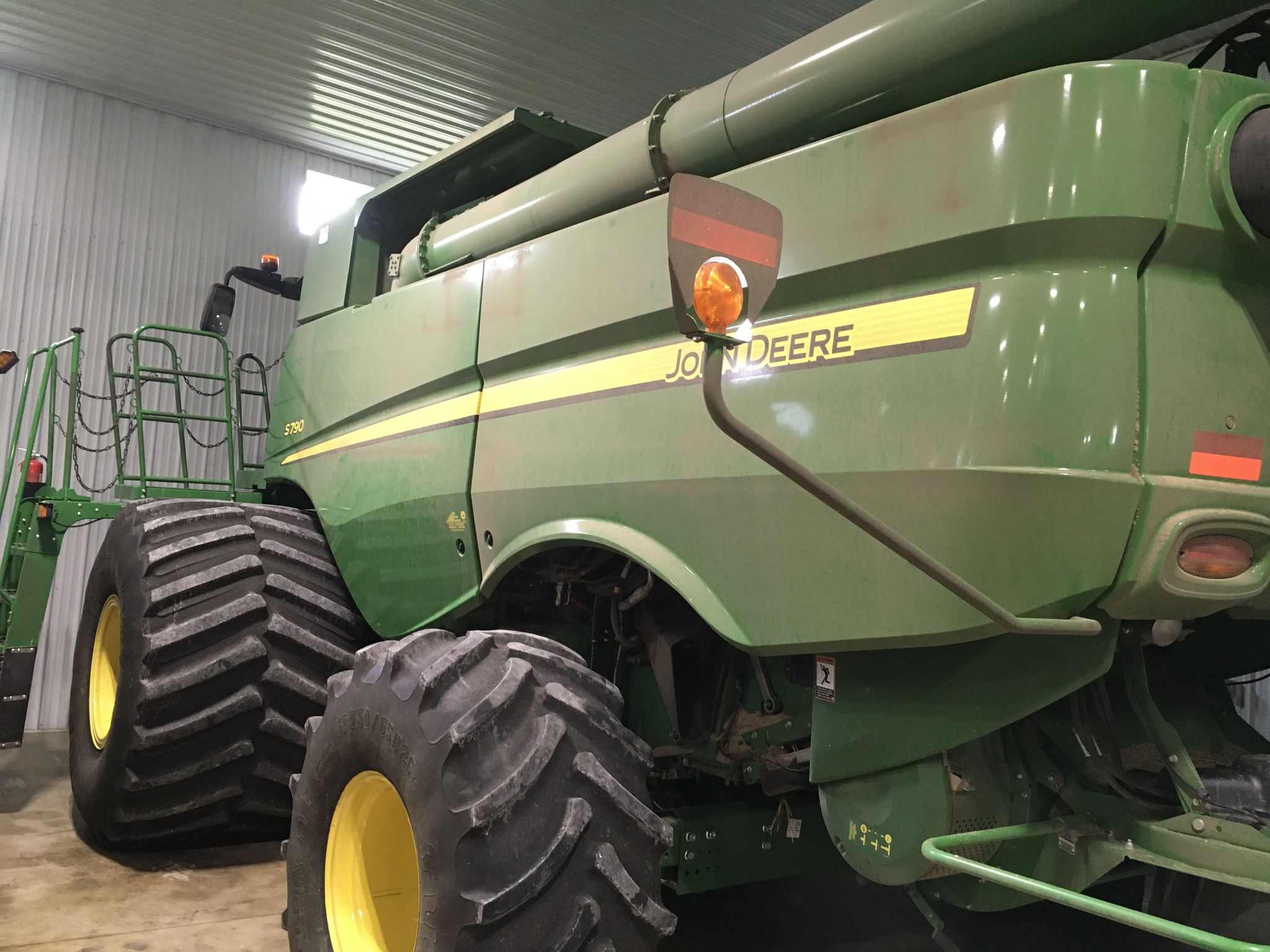 2018 John Deere S790 Image 8