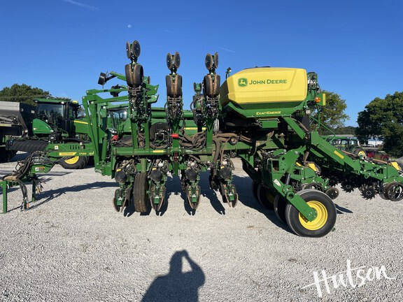 Photo of 2023 John Deere 1795