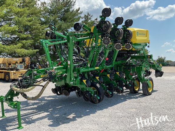 Photo of 2023 John Deere 1795