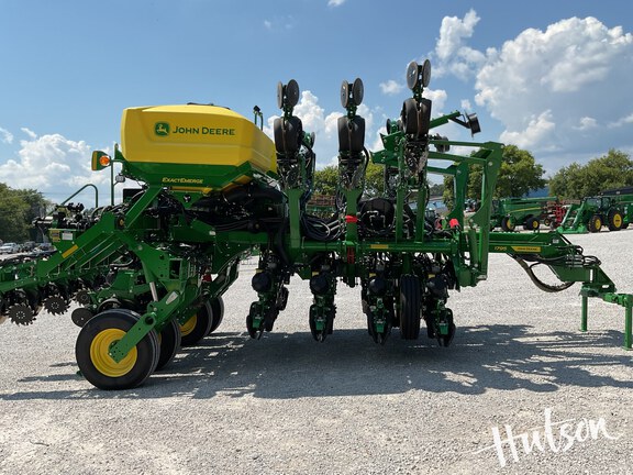 Photo of 2023 John Deere 1795