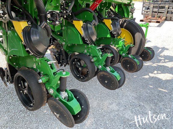 Photo of 2023 John Deere 1795