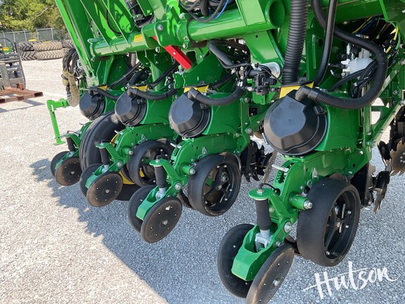 Photo of 2023 John Deere 1795