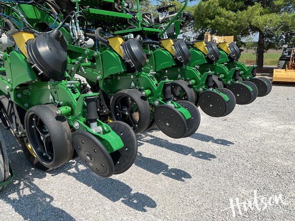 Photo of 2023 John Deere 1795