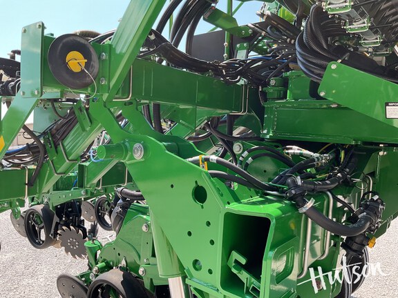 Photo of 2023 John Deere 1795