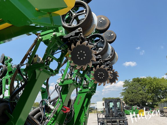 Photo of 2023 John Deere 1795