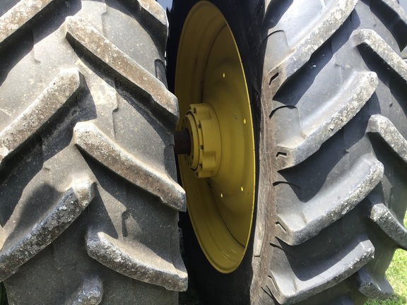 2021 John-Deere 8R 340