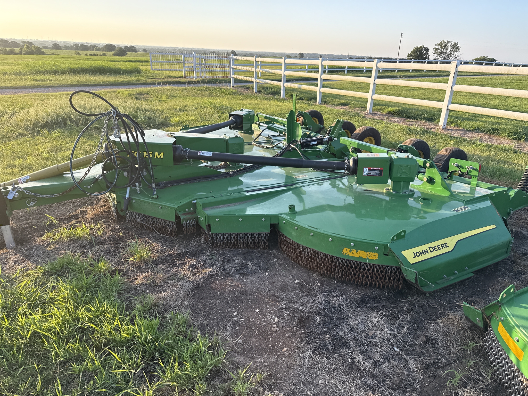 2024 John Deere FC15M Image 3