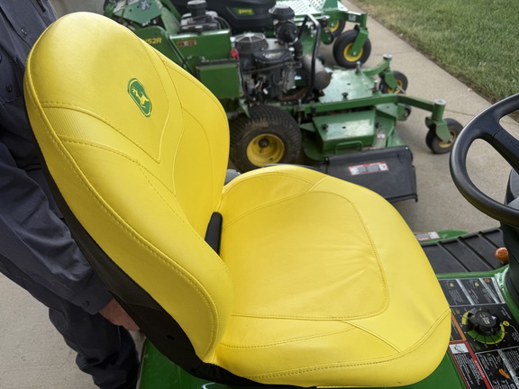 Photo of 2025 John Deere X584