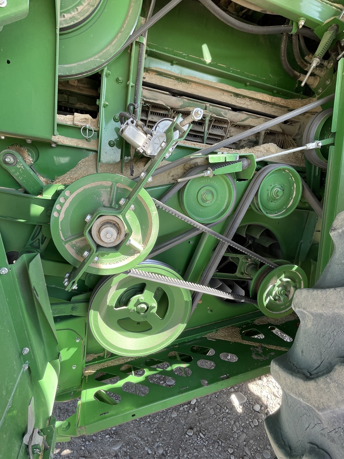 2016 John Deere S680 Image 16