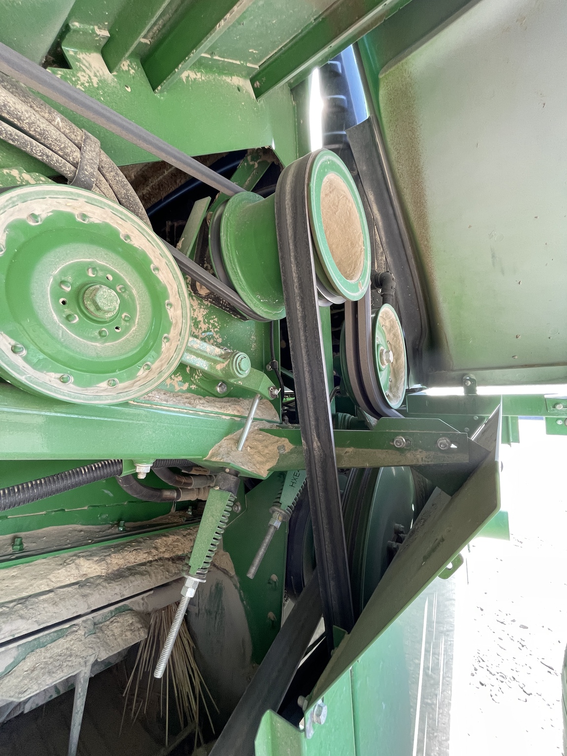 2016 John Deere S680 Image 18