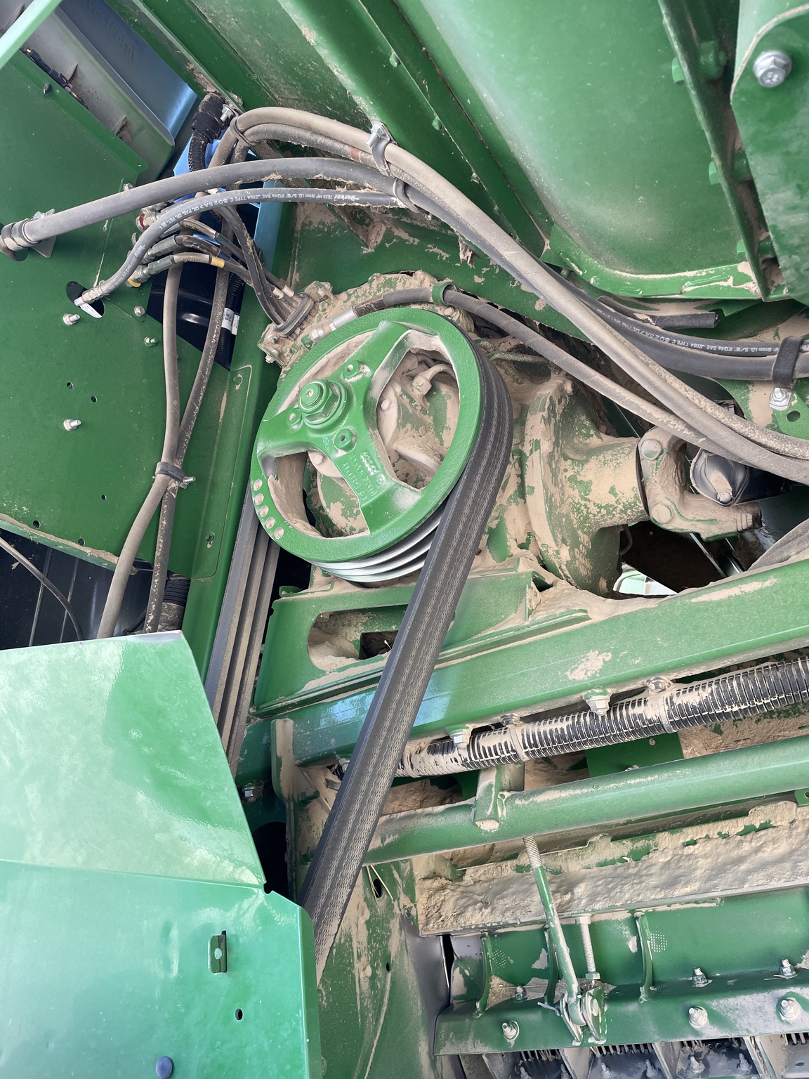 2016 John Deere S680 Image 22