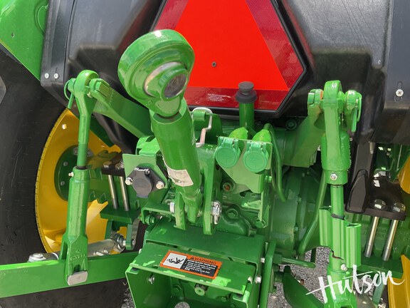 Photo of 2024 John Deere 5075E